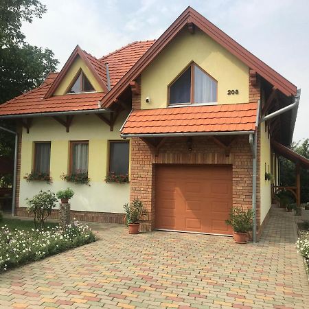 Napfeny Apartman Orosháza Zewnętrze zdjęcie